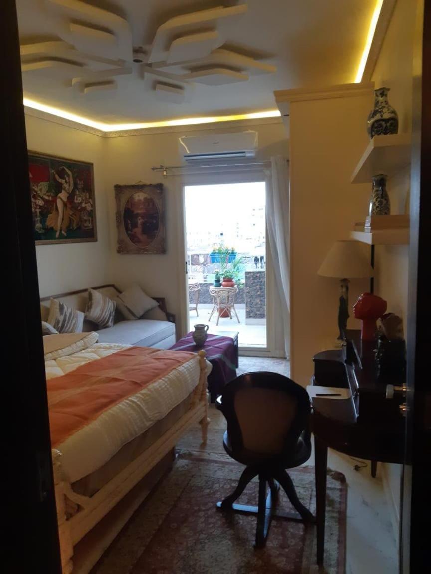15 Bustan Down Town Apartment