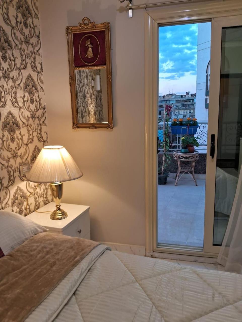 Apartment 15 Bustan Down Town *