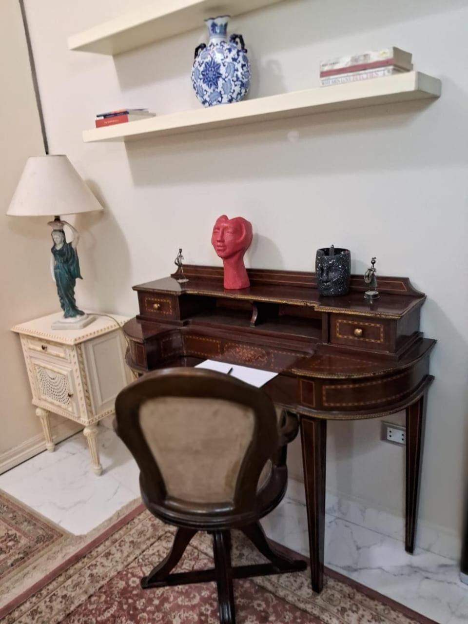 15 Bustan Down Town Apartment