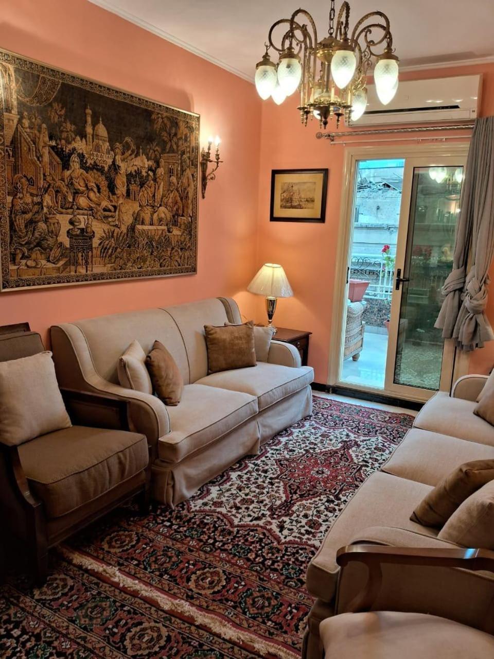 15 Bustan Down Town Apartment