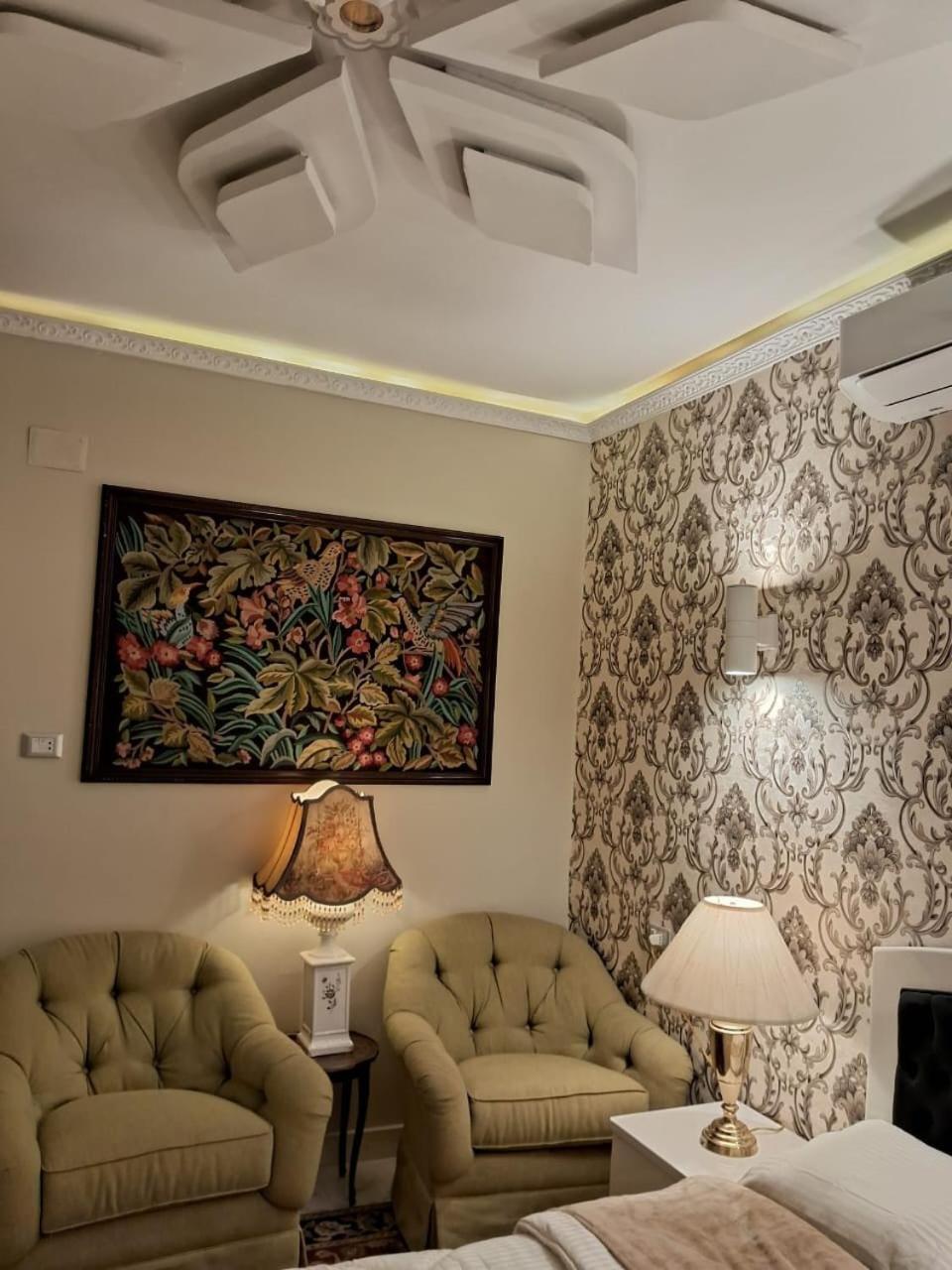 15 Bustan Down Town Apartment *