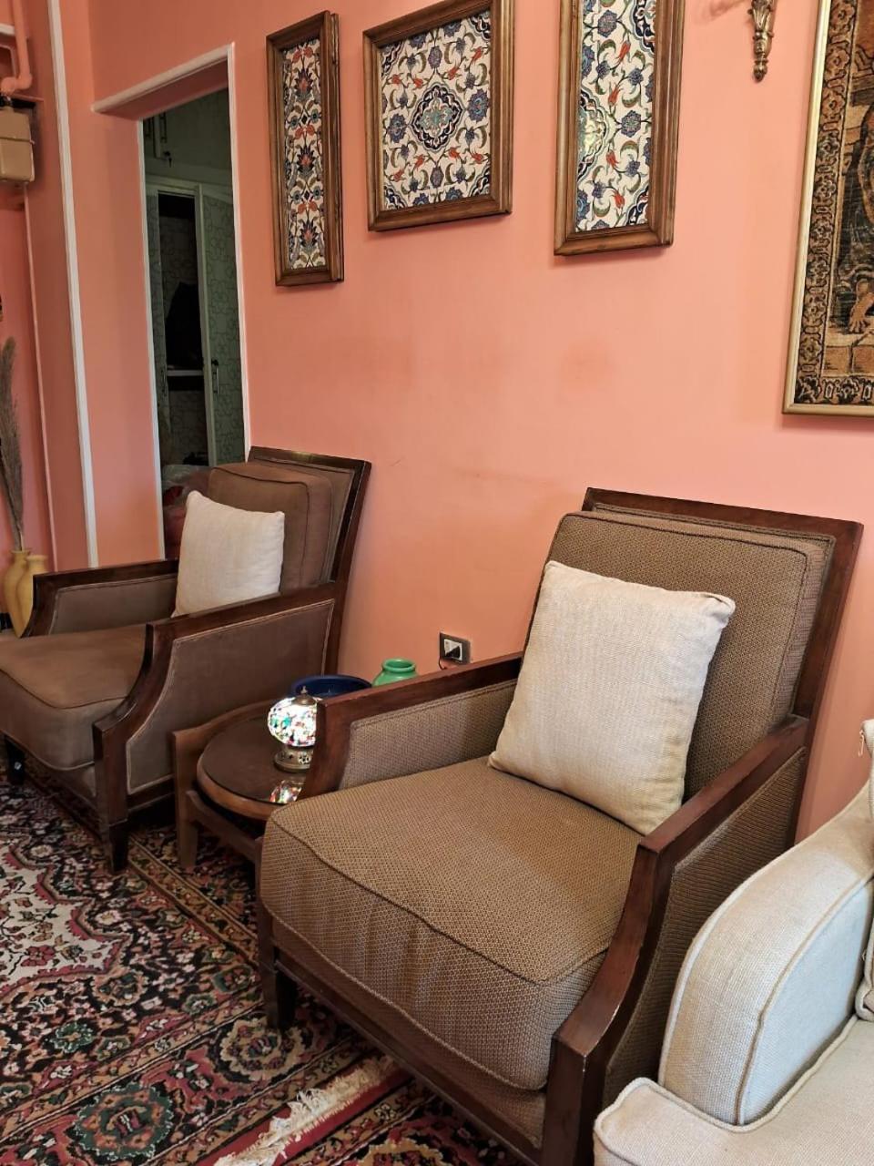 15 Bustan Down Town Apartment