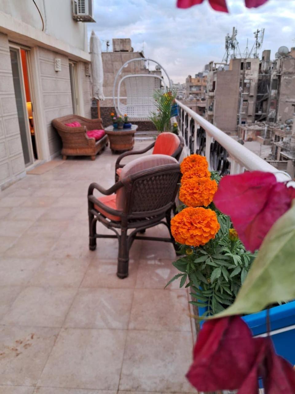15 Bustan Down Town Apartment *