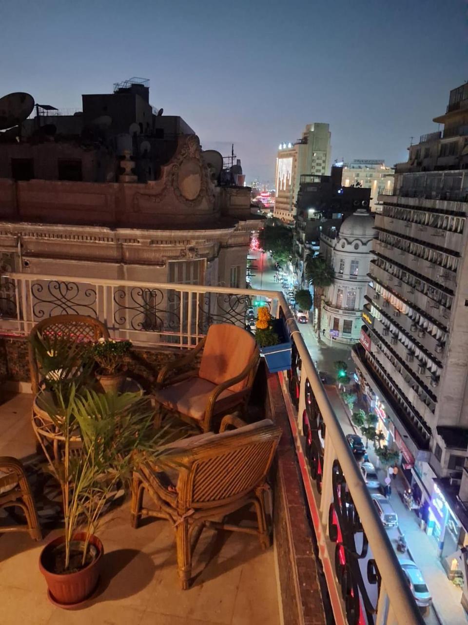 15 Bustan Down Town