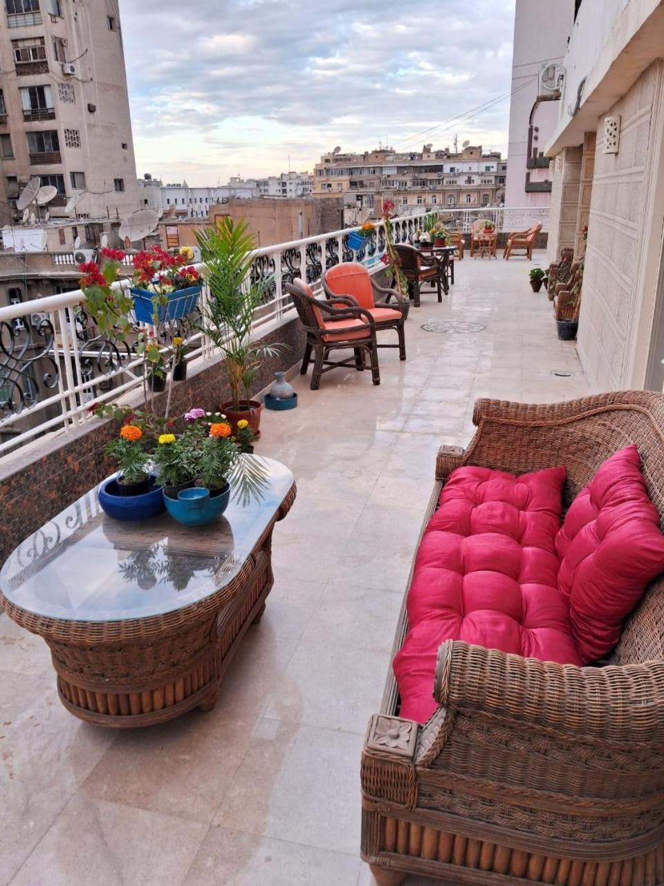 15 Bustan Down Town