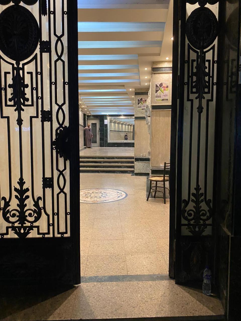 Apartment 15 Bustan Down Town *