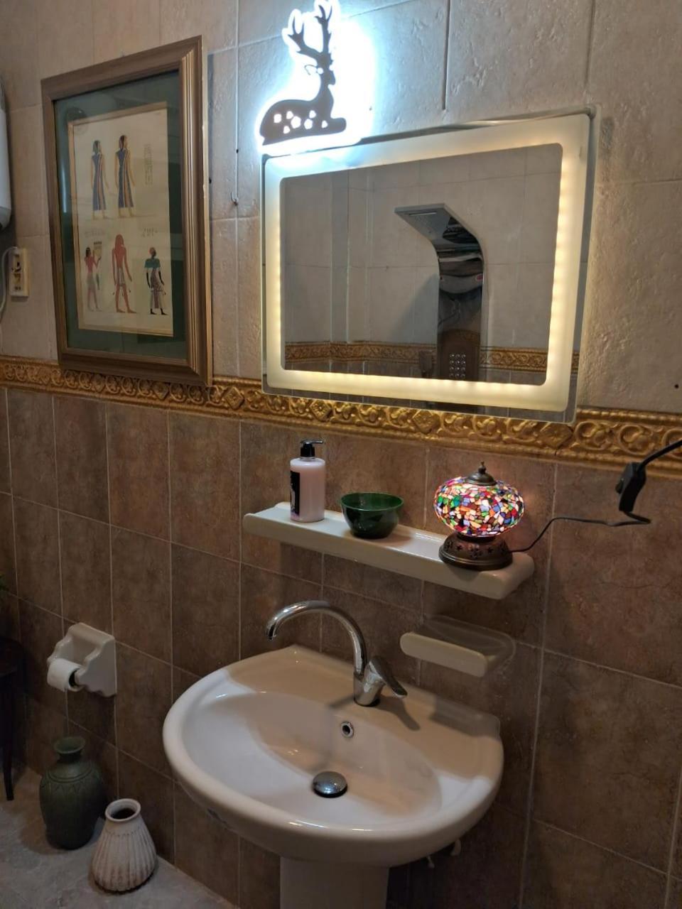 Apartment 15 Bustan Down Town *